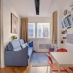 Modern At San Giovanni Apartment *