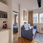 Modern At San Giovanni Apartment