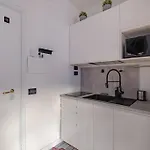 Modern At San Giovanni Apartment