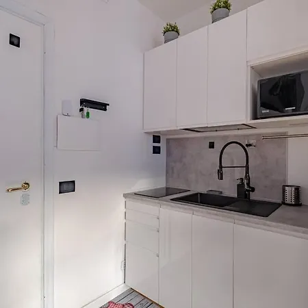 Modern At San Giovanni Lägenhet